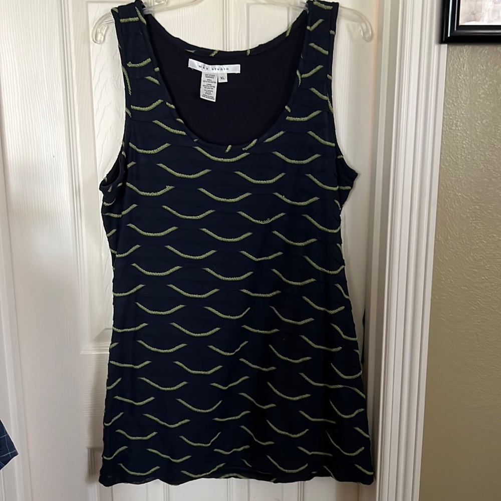 Sleeveless Max Studio Top XL